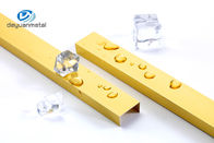 Color oro de aluminio anodizado del material de Alu del grueso 6063 del canal 0.8-1.2m m del perfil de U