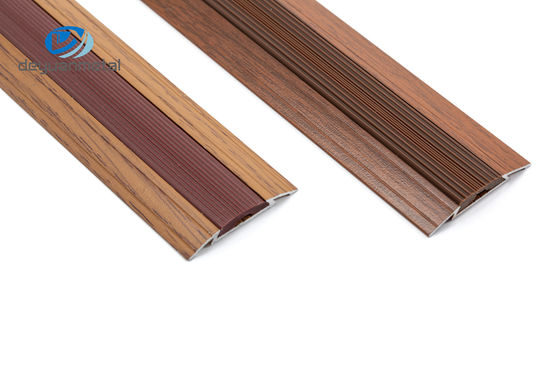 Borde anti de aluminio que sospecha, escalera de madera de la escalera del resbalón del ODM del grano que sospecha para la alfombra