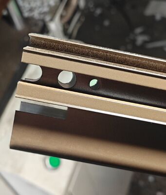 Perfil deslizante de aluminio fabricado con recubrimiento en polvo para el mercado de Sudáfrica