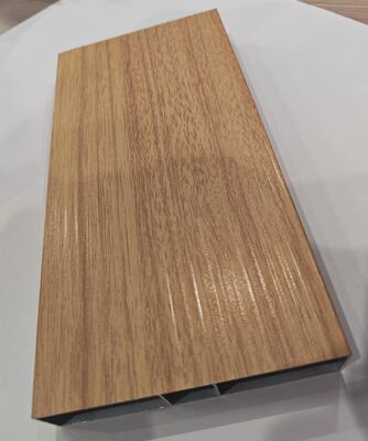 6063 Perfiles de extrusión de aluminio con grano de madera OAK con textura hecha a medida