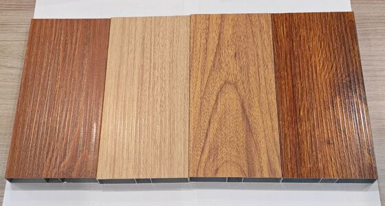 6063 Perfiles de extrusión de aluminio con grano de madera OAK con textura hecha a medida